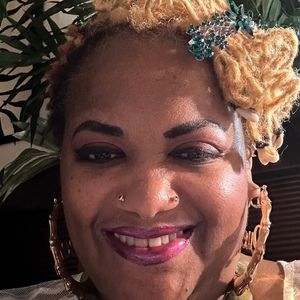 Meet your Posher, Adena marlene